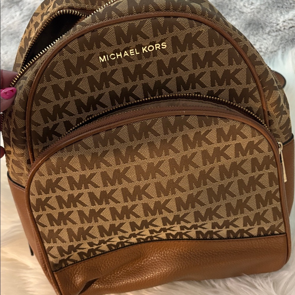 Michael Kors Monogram Brown Backpack - Picture 9 of 9